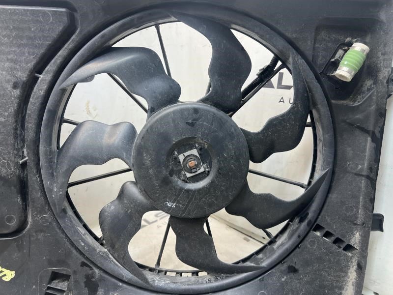 2014-2019 Kia Soul Radiator Cooling Fan Motor Assembly 25380-B2000 OEM - Alshned Auto Parts