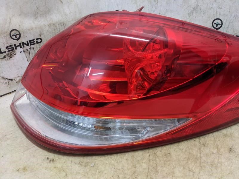 2011-2017 Hyundai Veloster RR RH Passenger Side Tail Light Lamp 92402-2V000 OEM - Alshned Auto Parts