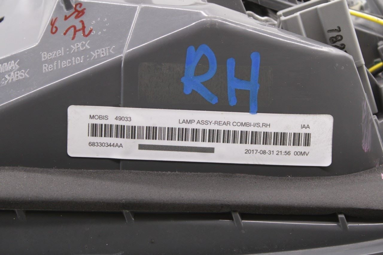 2014-2018 Jeep Cherokee Limited Rear Right Passenger Side Tail Light Lamp *ReaD* - Alshned Auto Parts