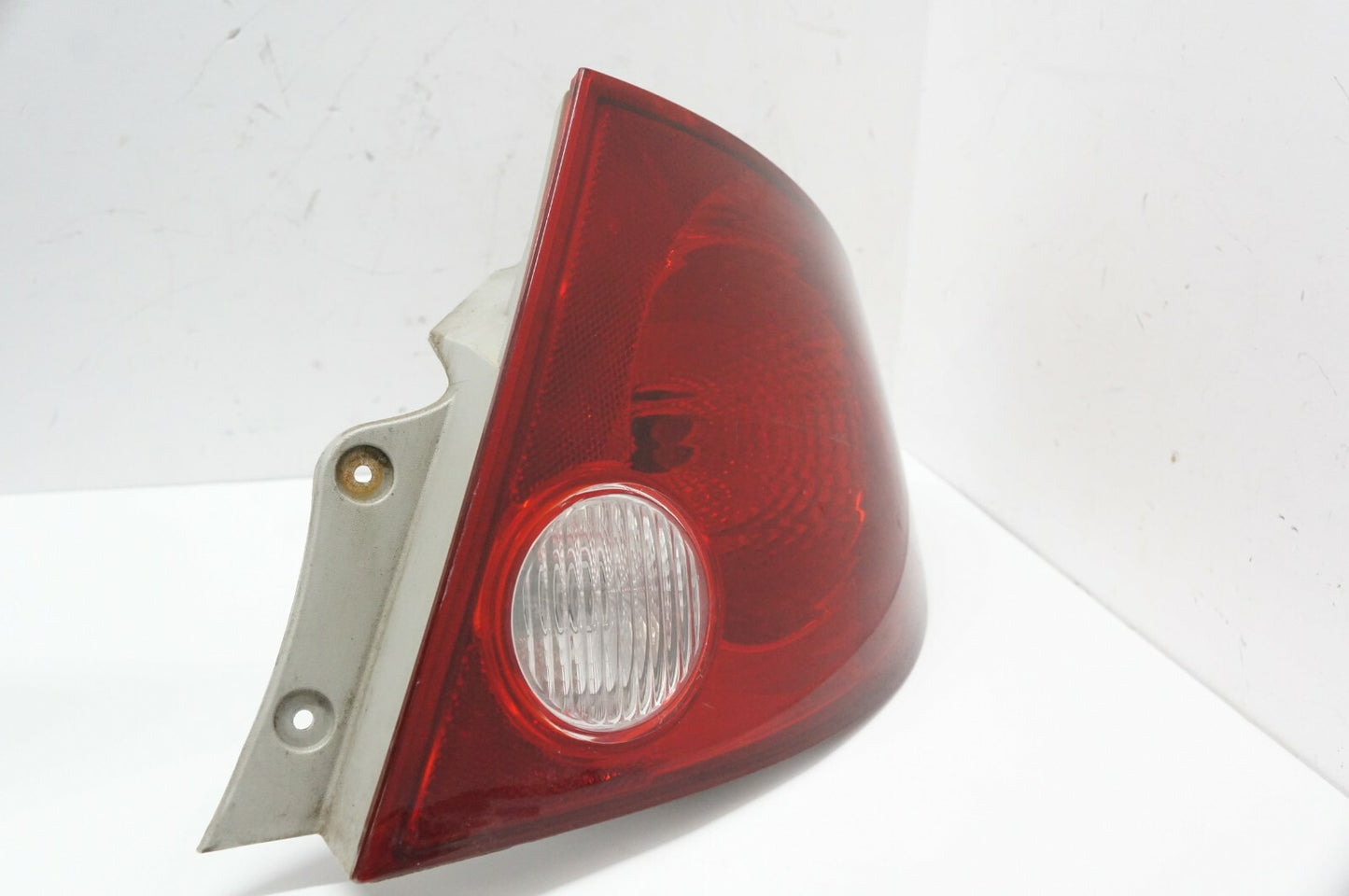 2005-2010 Chevrolet Cobalt Passenger Outer Right Rear Tail Light 19418415 OEM - Alshned Auto Parts