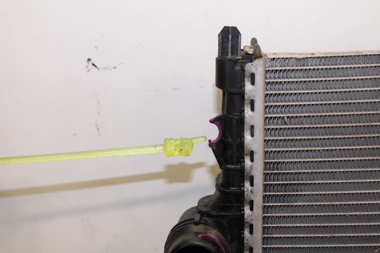 2011-18 Porsche Cayenne Platinum 3.6L Engine Cooling Radiator 7P0121253A *ReaD* - Alshned Auto Parts