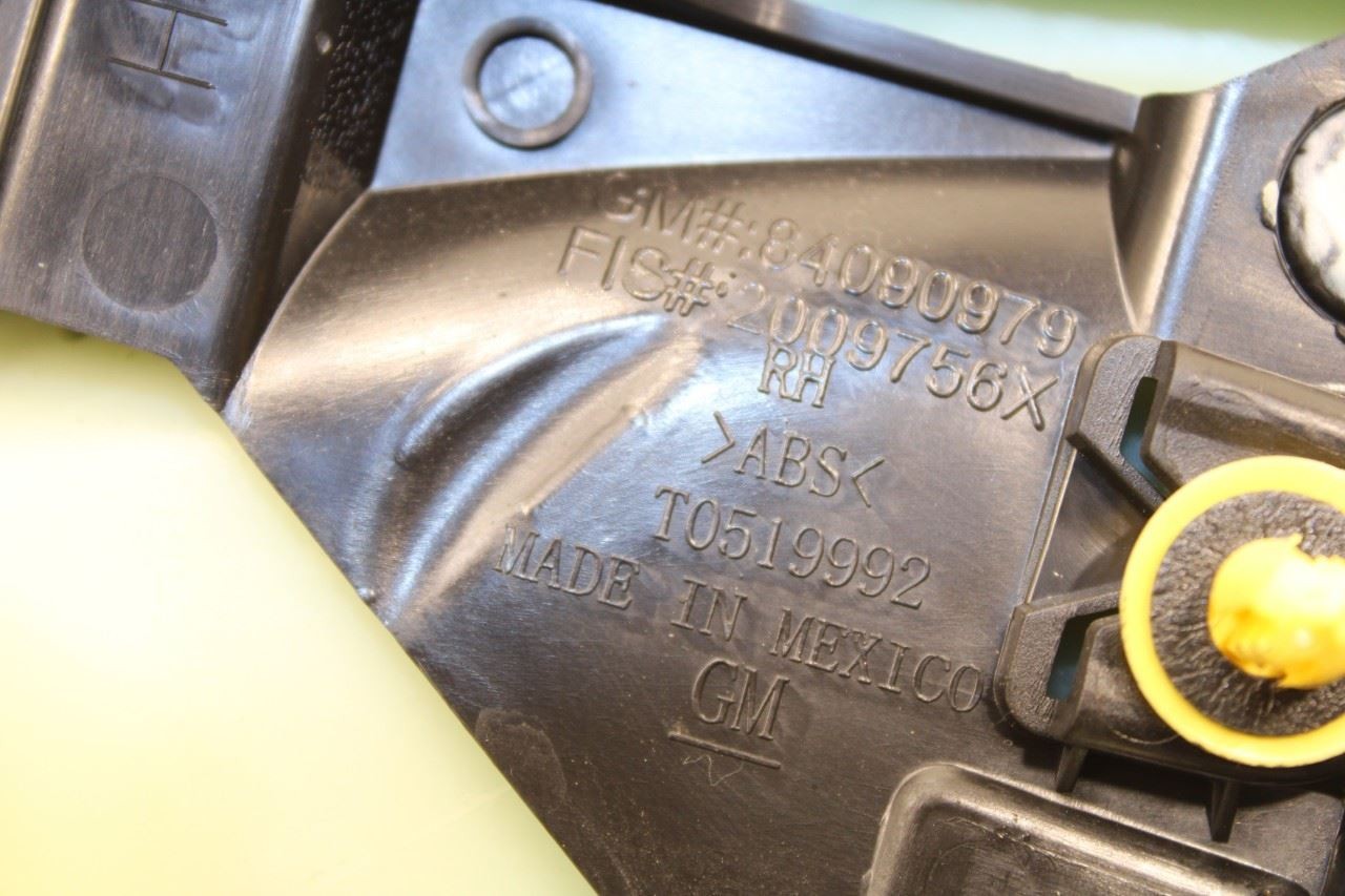 2019 GMC Acadia SLT-1 Front Right Passenger Side Door Trim Panel 84501463 OEM - Alshned Auto Parts