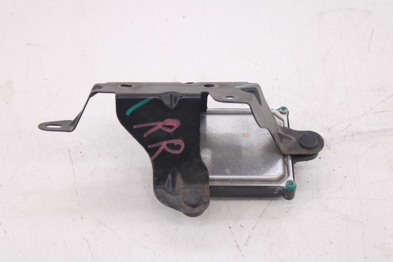 17-19 Subaru Impreza 2.0I Limited RR RH Blind Spot Detection Radar Sensor Module10