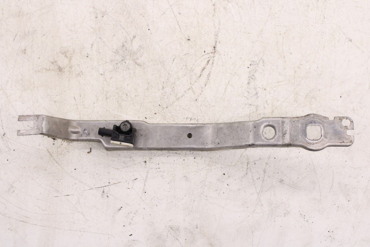 12-18 Audi A7 Premium Front Bumper RH and LH Side Rail Mount Support Bracket Set8