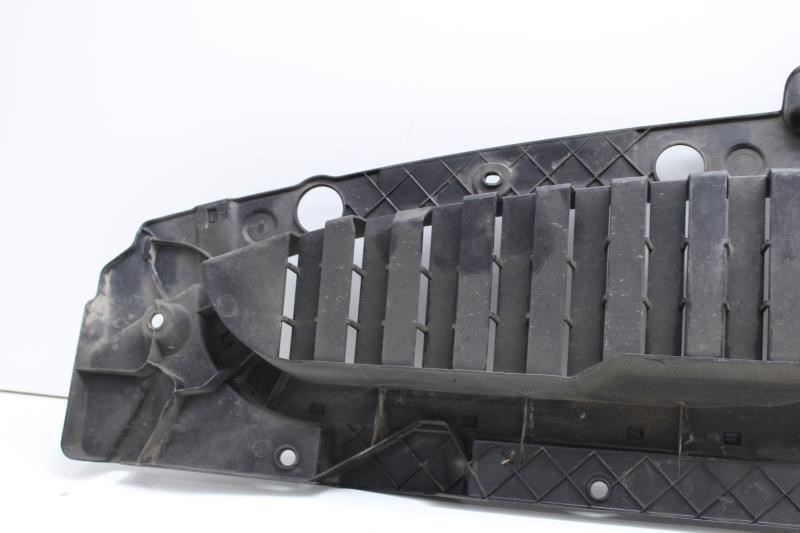 19-23 Chevy Silverado 1500 FR Air Intake Upper Splash Shield Grille 84535853 OEM - Alshned Auto Parts