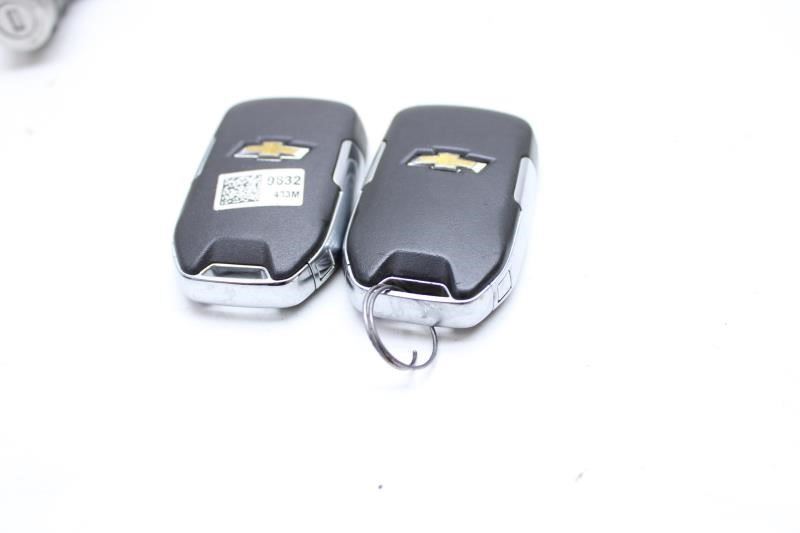 19-22 Chevy Silverado 1500 Remote Entry Key Transmitter w/ Lock Set 13508398 OEM - Alshned Auto Parts