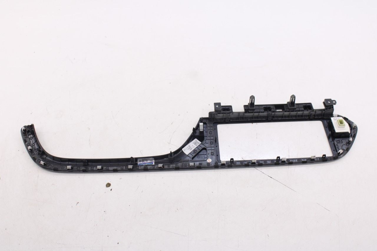 2020-22 Hyundai Palisade Limited AWD Dash Center Panel Display Bezel 84740-S851015
