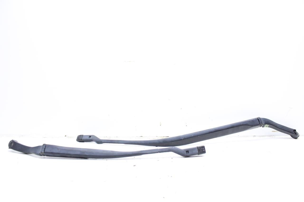 2014-20 Maserati Ghibli 3.0L Front Windshield RH and LH Wiper Arm Pair 6700075620