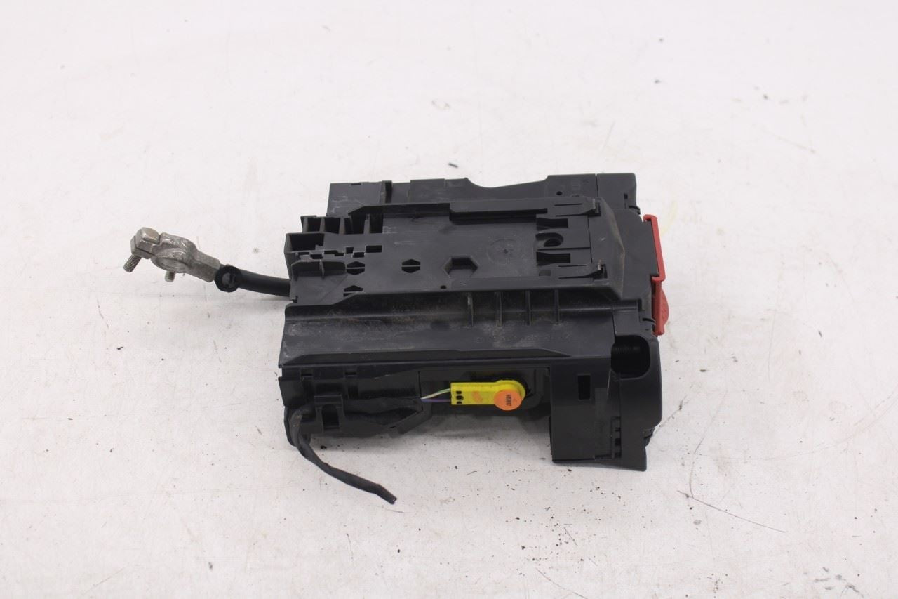 08-15 Mercedes-Benz C350 Sport 3.5L RWD Battery Terminal Junction Fuse Relay Box - Alshned Auto Parts
