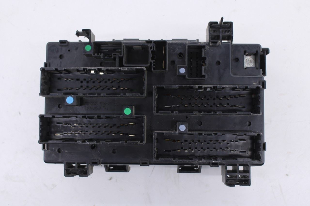 2015 Dodge Durango SXT 3.6L Totally Integrated Power Distribution Fuse Relay Box11