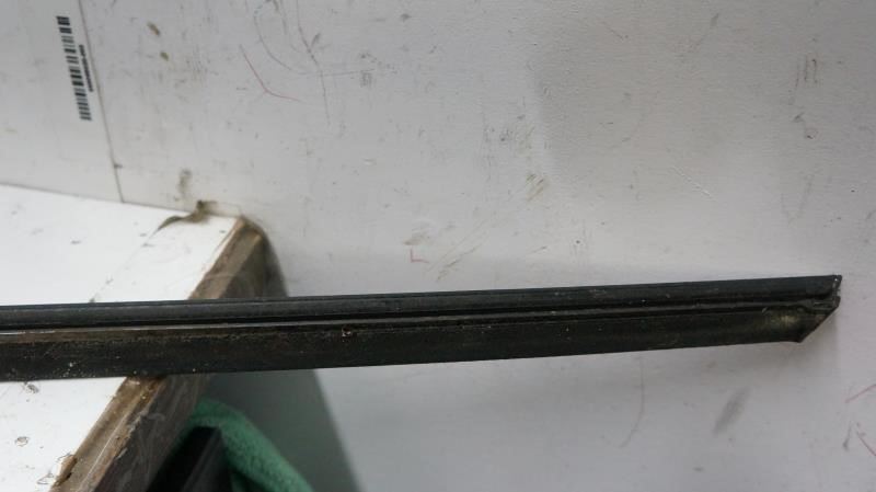 2009 Mini Cooper Left Front Door Weatherstrip Molding 51-33-7-146-091 OEM *ReaD* - Alshned Auto Parts