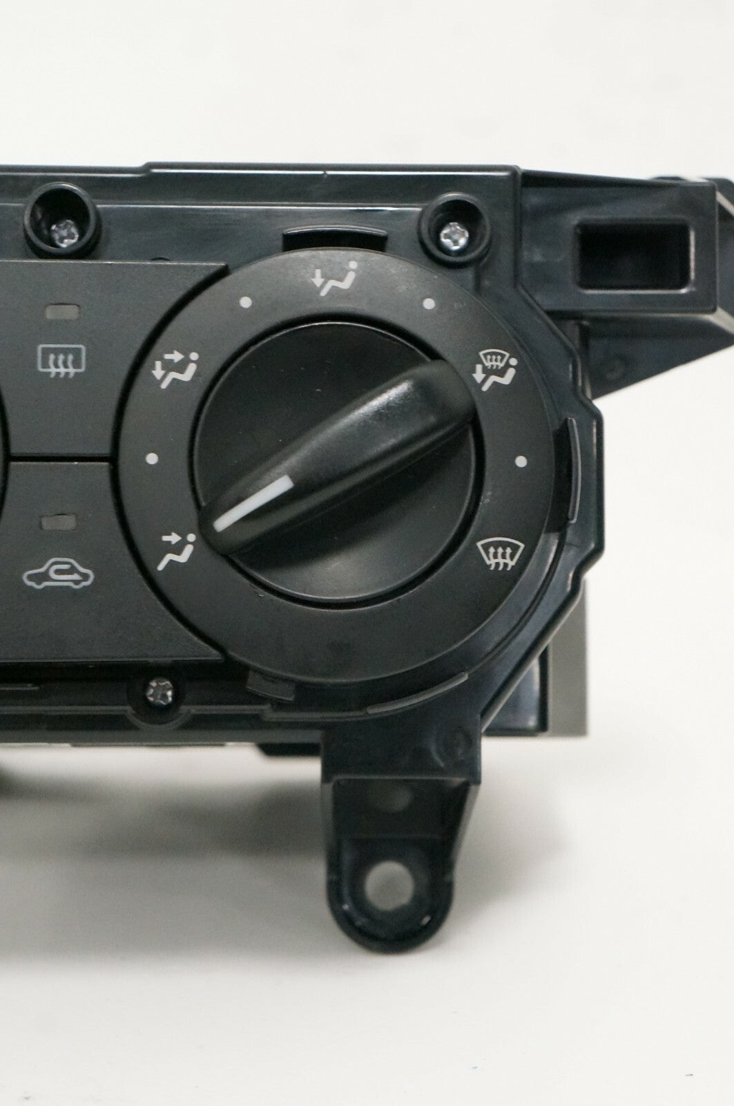 2016-2019 Toyota Yaris AC Heater Climate Control Temperature 61 190D 9C25 - Alshned Auto Parts