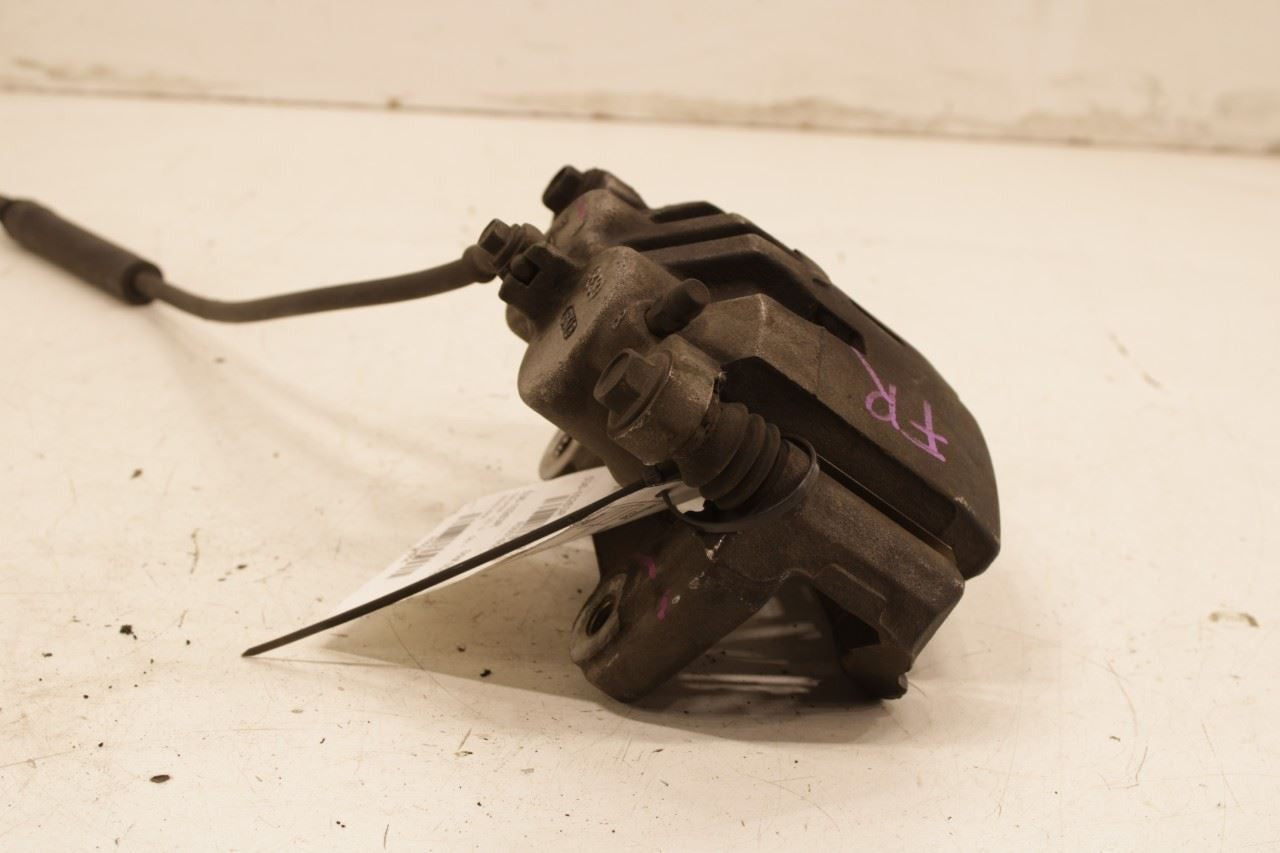 2017-2020 GMC Acadia SLT-1 Front Right Side Brake Disc Caliper 13529302 OEM - Alshned Auto Parts