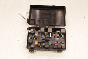 15-18 Ram 2500 Tradesman 6.4L 2WD Intelligent Power Distribution Center Fuse Box