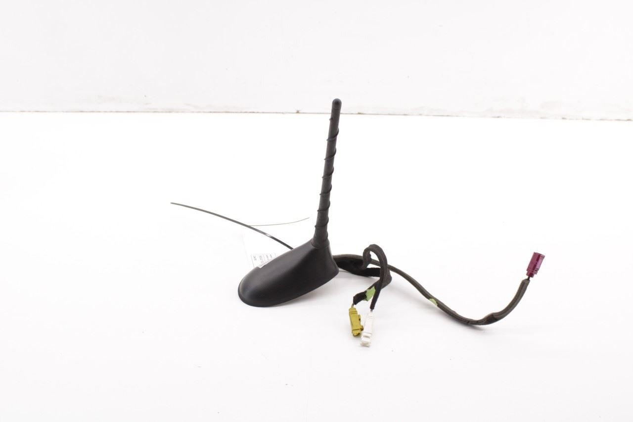 2016-2018 Jeep Cherokee Limited Rear Roof Mounted Antenna 05091874AA OEM - Alshned Auto Parts