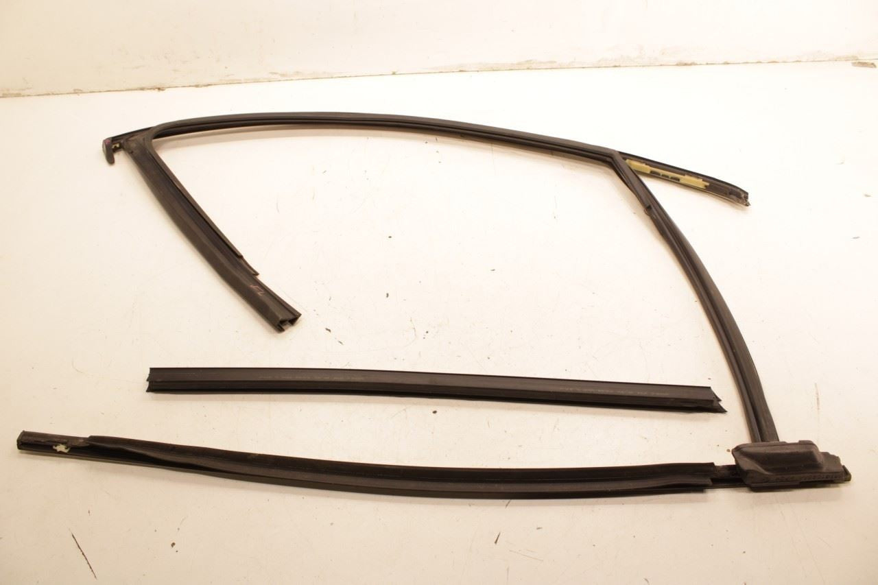 2014-22 Jeep Cherokee Latitude Front Left Door Run Channel w/ Belt Weatherstrips - Alshned Auto Parts