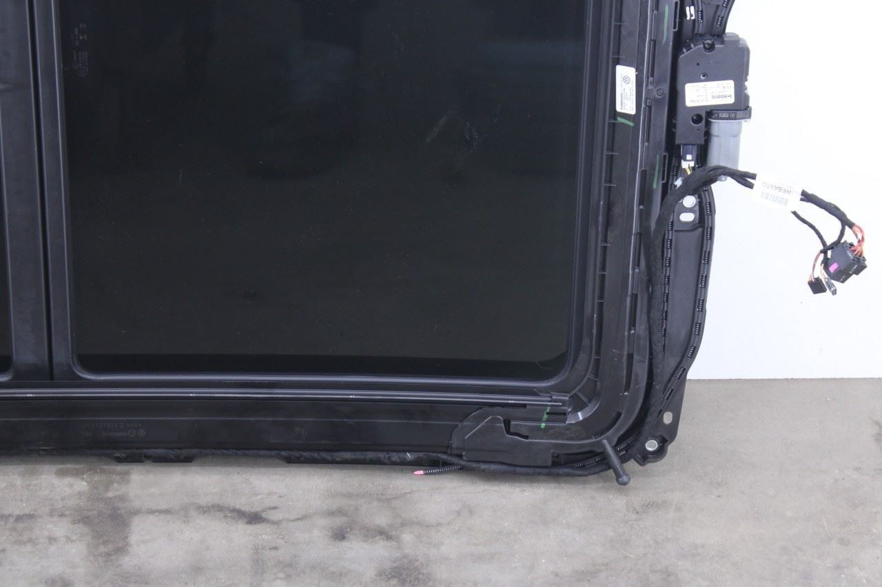 2021-2023 Volkswagen Atlas SE Roof Sunroof Frame with Glass 3CN877049 OEM - Alshned Auto Parts