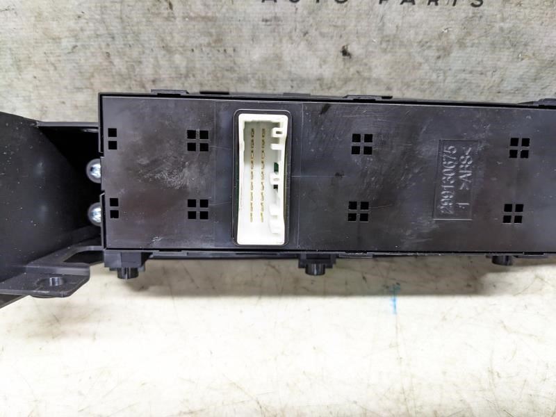 2014-2015 Kia Soul Front Left Master Power Window Switch 93570-B2010CA OEM *ReaD - Alshned Auto Parts