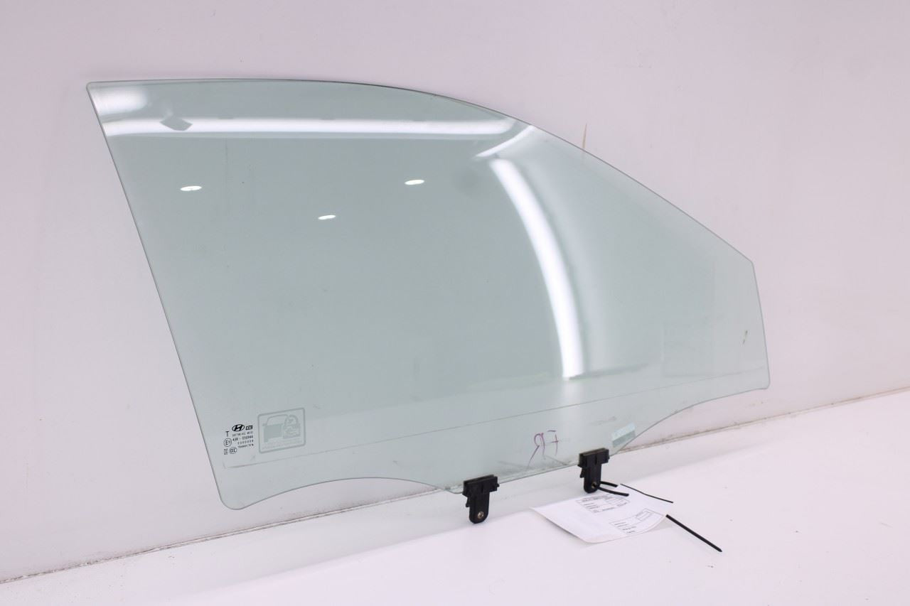 2019-2021 Hyundai Veloster Front Right Door Window Movable Glass 82420-J3000 OEM2