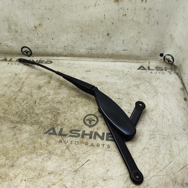 2015-2023 Mercedes-Benz C 300 Front Right Wiper Arm 205-824-01-19 OEM - Alshned Auto Parts