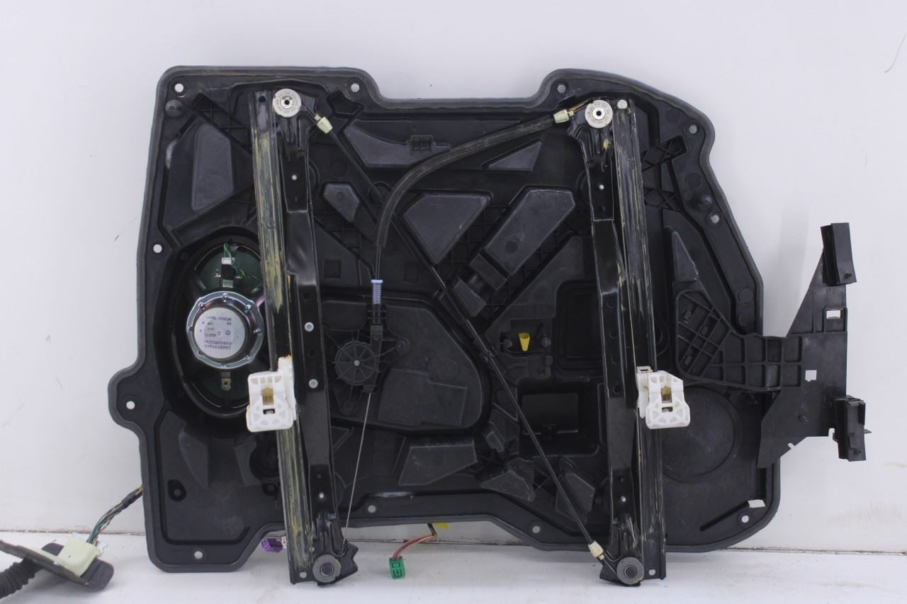 2008-20 Dodge Grand Caravan SXT FR RH Door Window Regulator w/ Carrier and Motor10