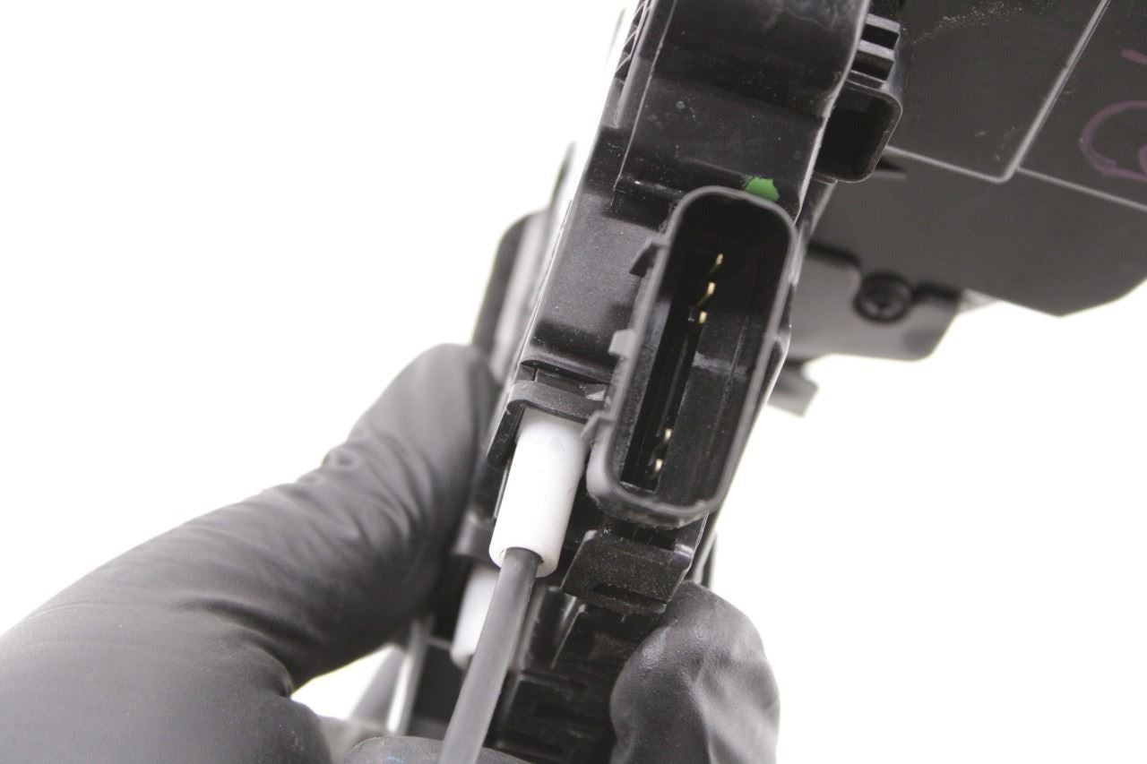 15-2020 Kia Sorento EX Rear Right Side Door Lock Latch Actuator 81420-C5000 OEM - Alshned Auto Parts