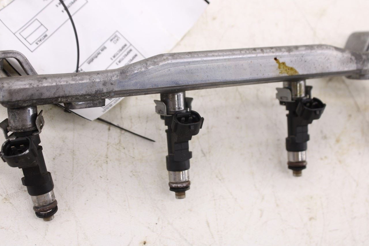 2013-2019 Nissan Sentra SV 1.8L Fuel Rail with Injectors 17520-3RC2A 16600-3RC0A8