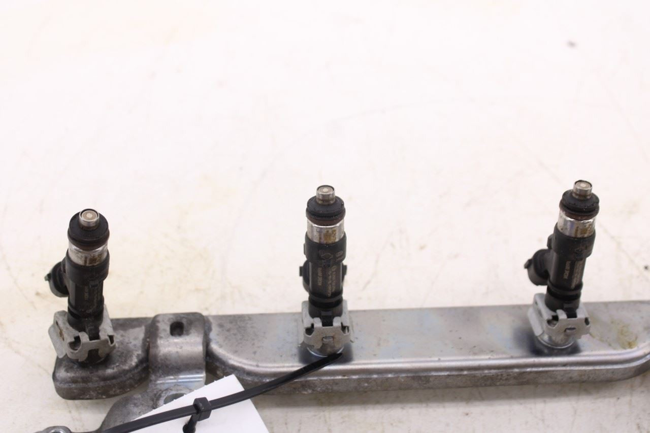 2013-2019 Nissan Sentra SV 1.8L Fuel Rail with Injectors 17520-3RC2A 16600-3RC0A3