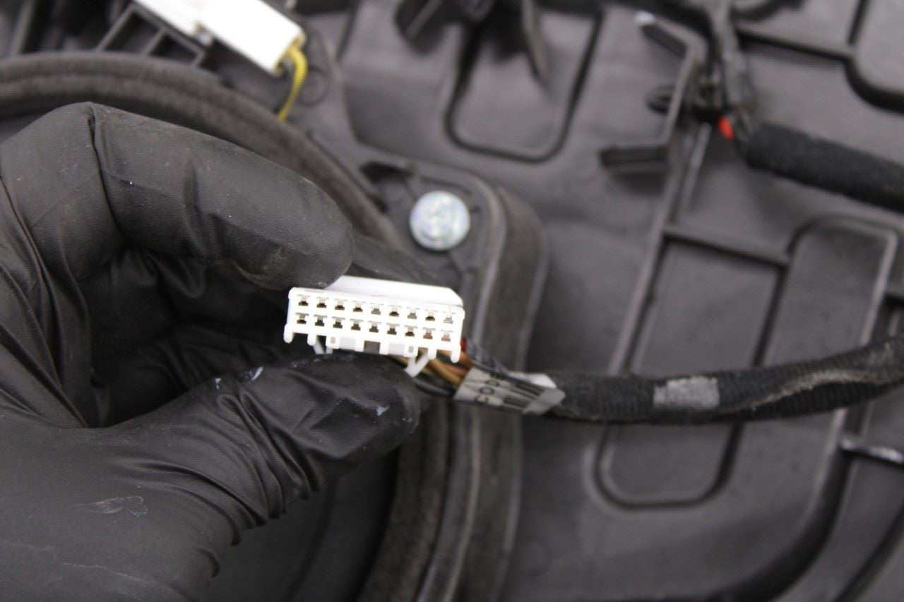 15-20 Kia Sorento EX Rear Left Side Door Window Regulator w/ Carrier and Motor - Alshned Auto Parts