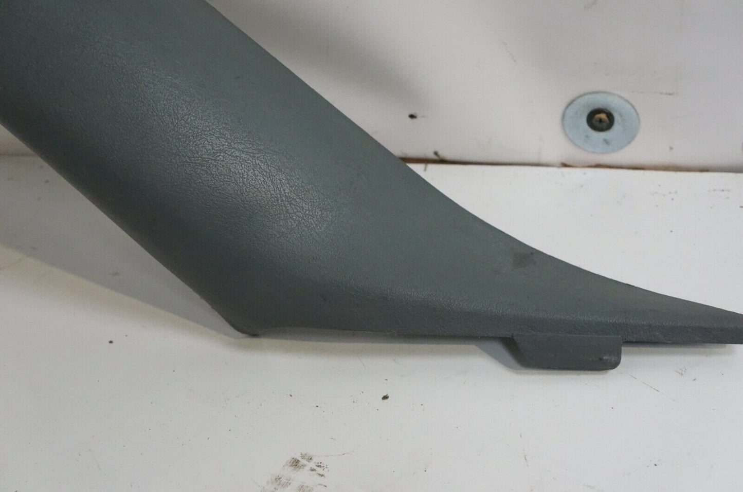 2005-2006 International 4300 OEM Left SIDE FRONT A-PILLAR TRIM PANEL 3545399C3