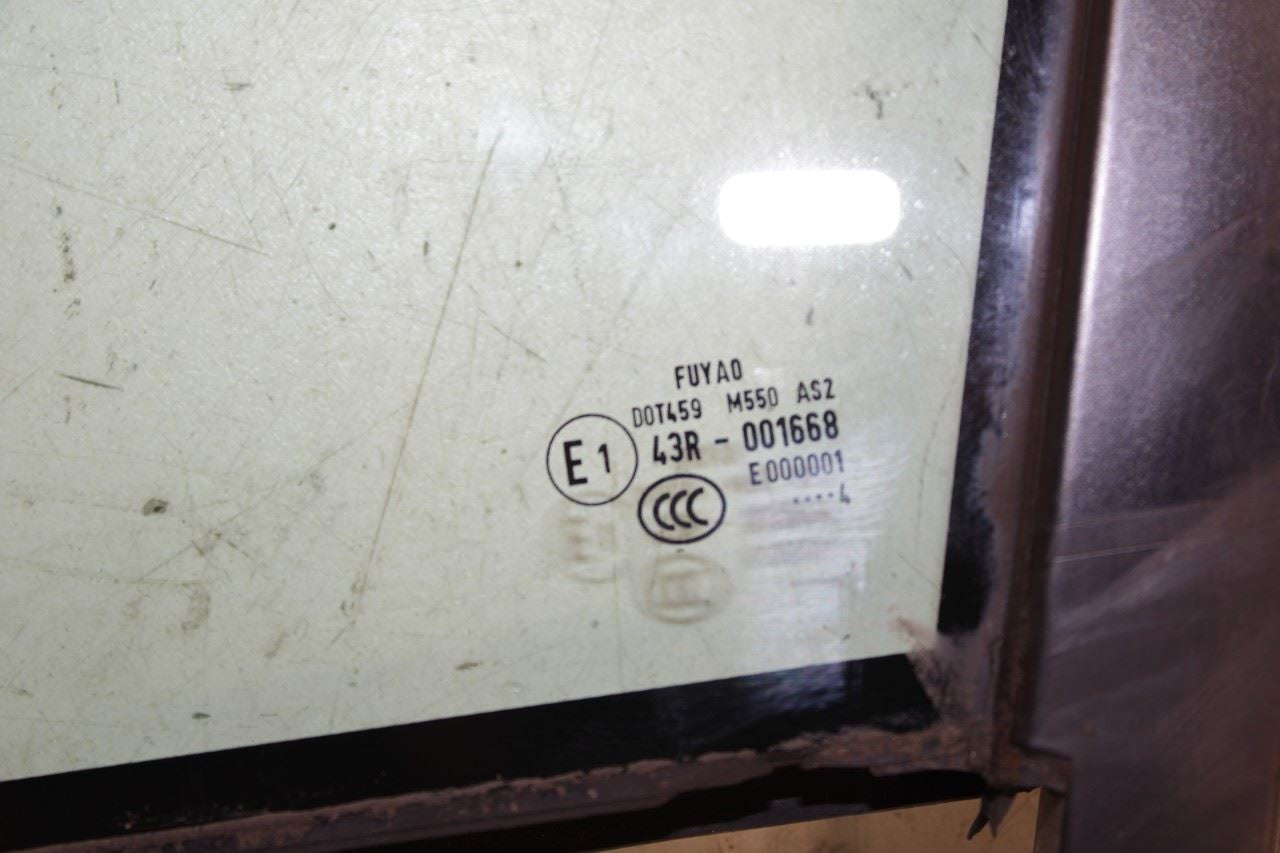 2011-18 Porsche Cayenne Platinum Front Left Side Door Quarter Vent Window Glass - Alshned Auto Parts