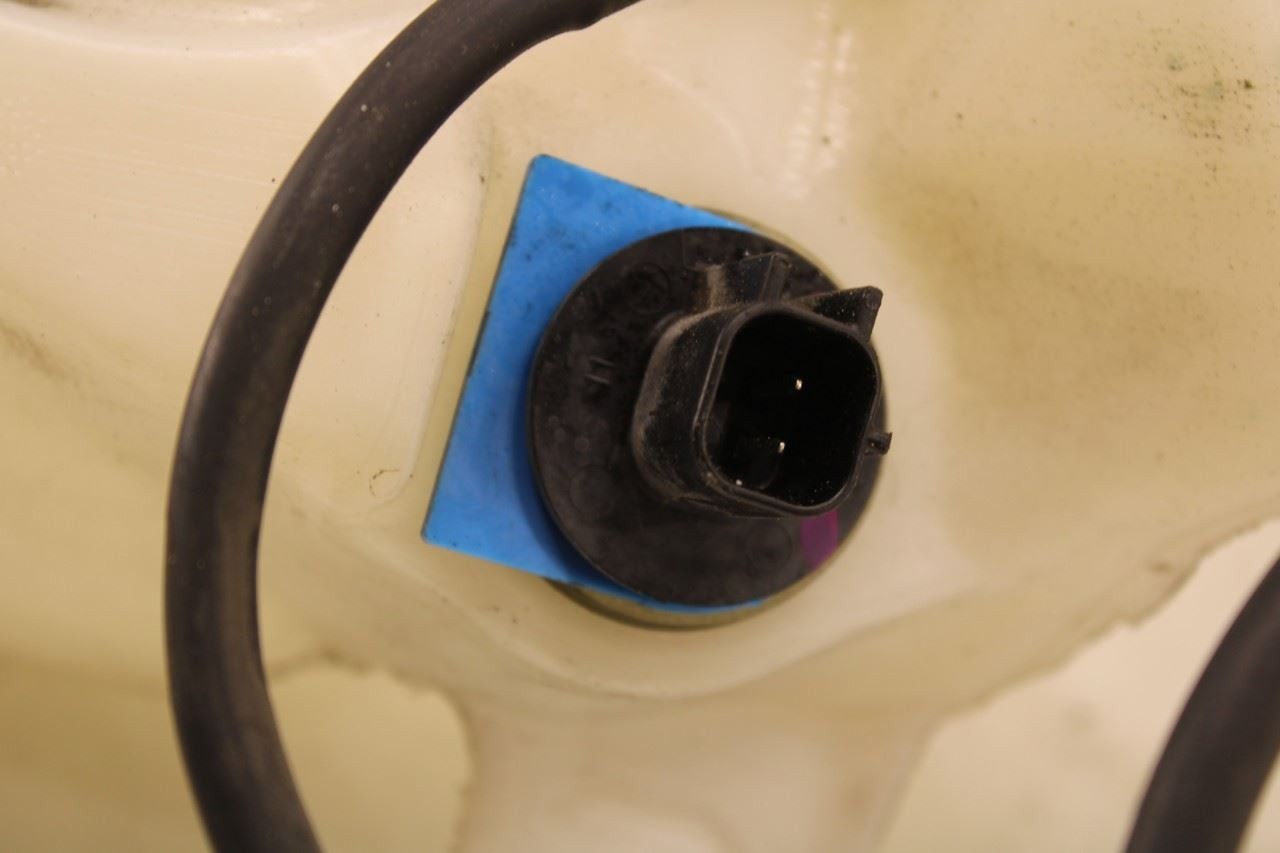 2017-2019 GMC Acadia SLT-1 3.6L Windshield Washer Reservoir Bottle 84519669 OEM - Alshned Auto Parts