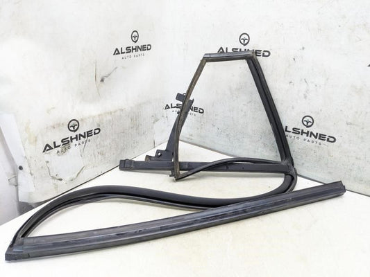 2017-20 Hyundai Elantra Rear Right Door Window Glass Run Channel 83541-F2000 OEM - Alshned Auto Parts