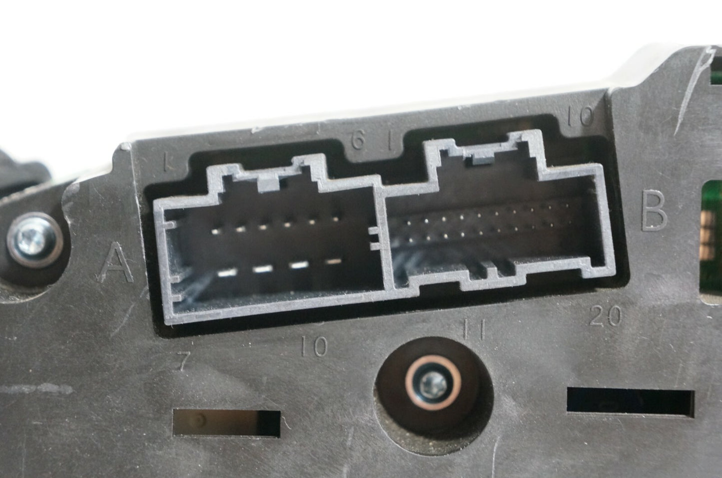 11-2014 Chrysler 200 Speedometer Speedo Cluster 92K Miles OEM P56046514AH *ReaD* - Alshned Auto Parts