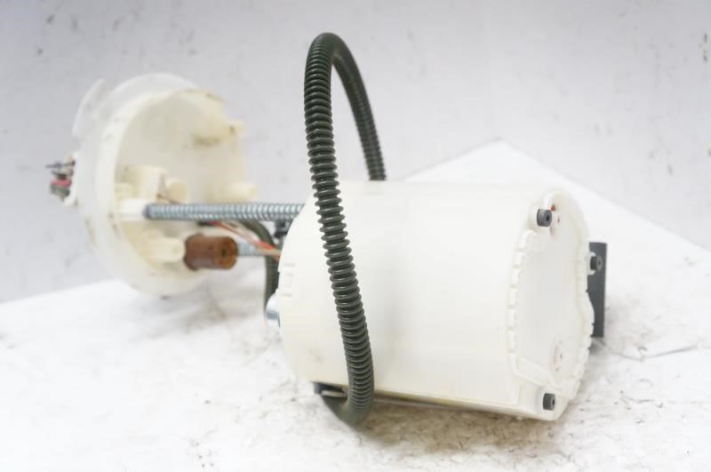 2011-2012 Chevrolet Equinox 3.0 L Fuel Pump Assembly 15909994 OEM *ReaD* - Alshned Auto Parts