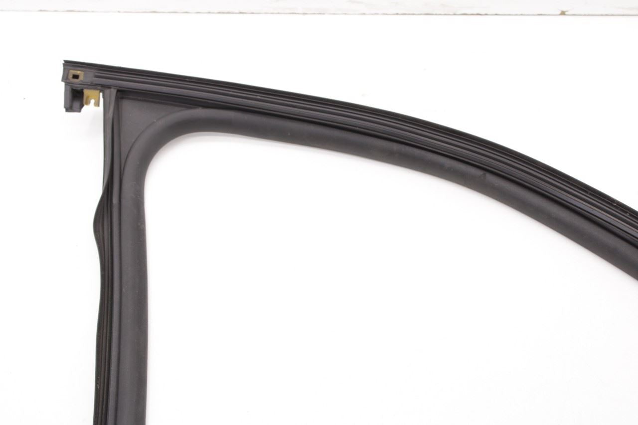 21-25 Kia Sorento XLine SX Prestige FR RH Door Fixed Vent Glass w/ Run Channel - Alshned Auto Parts