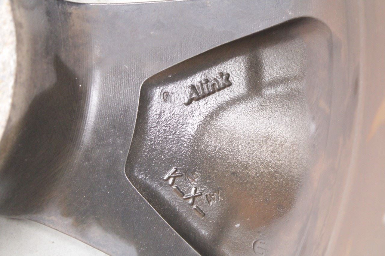 2016-2019 Nissan Sentra SL Aluminum Wheel R17x6.5J 5 Spoke 403003NF3D OEM - Alshned Auto Parts