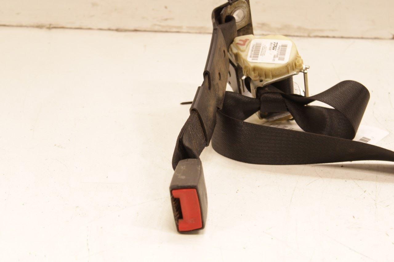 2013-18 Ram 2500 Tradesman Crew Cab 6.4L Rear Center 2nd Row Seat Belt Retractor - Alshned Auto Parts
