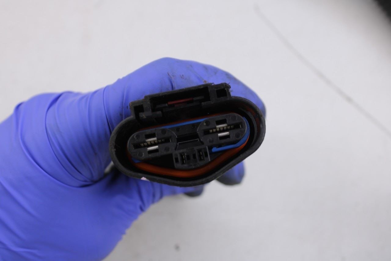 11-14 Porsche Cayenne S 4.8L Engine Bay Fuse Relay Junction Box w/ Wire Harness6