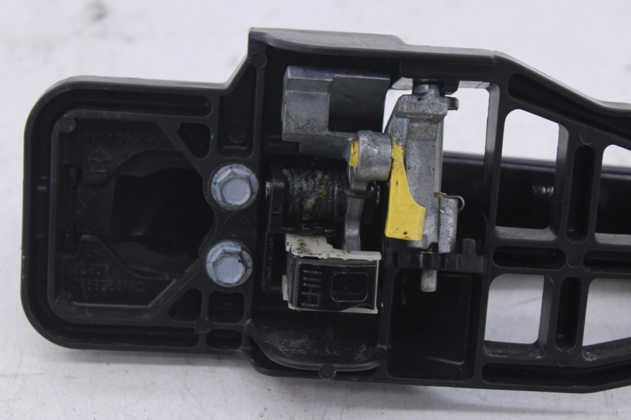 17-21 Jeep Grand Cherokee Laredo X 4X4 3.6L Rear Left Side Door Exterior Handle - Alshned Auto Parts