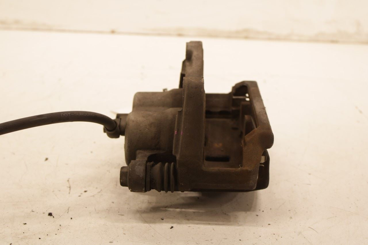 2017-2020 GMC Acadia SLT-1 Front Right Side Brake Disc Caliper 13529302 OEM - Alshned Auto Parts