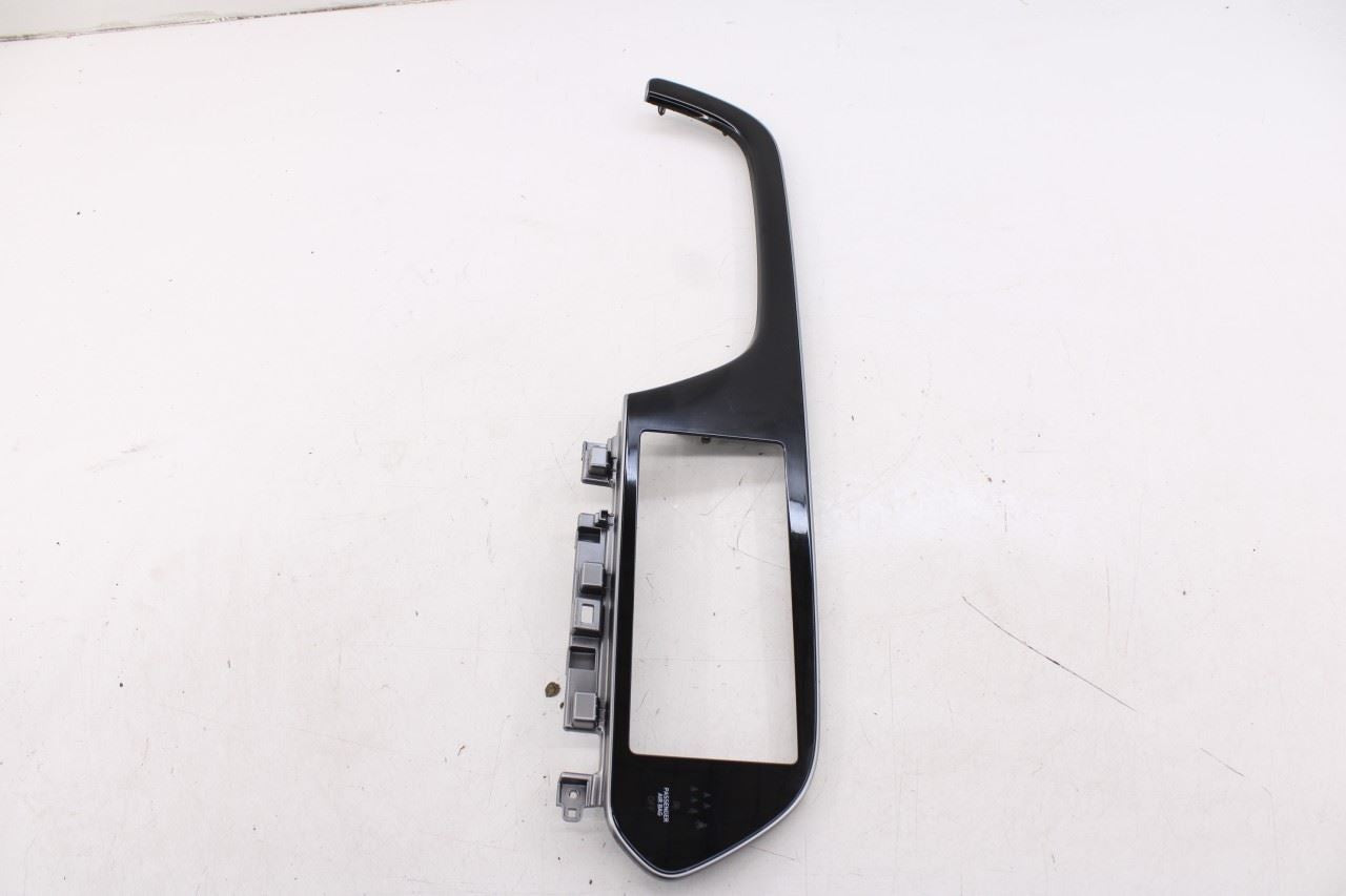 2020-22 Hyundai Palisade Limited AWD Dash Center Panel Display Bezel 84740-S85107