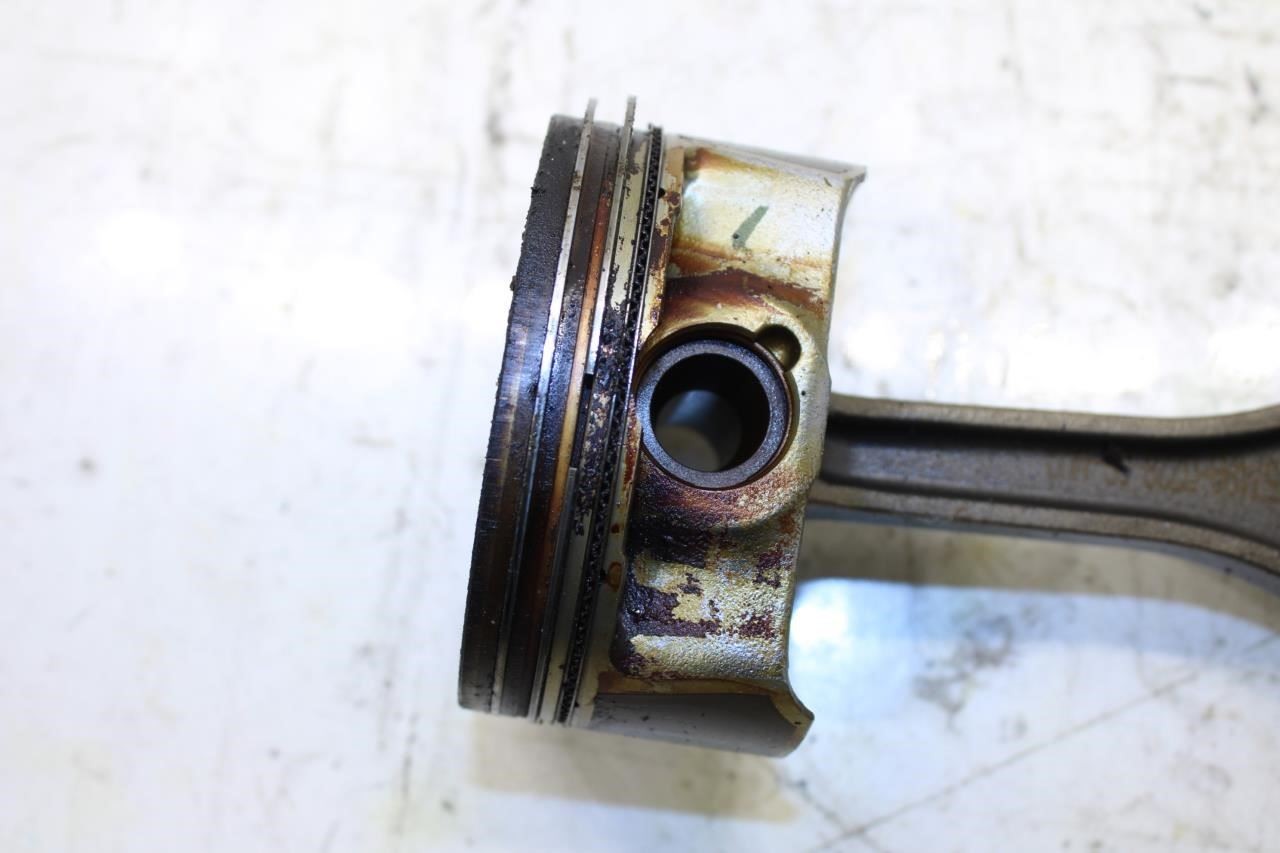 17-22 Jeep Compass Latitude 2.4L Engine Piston w/ Connecting Rod No 2 68191813AA - Alshned Auto Parts