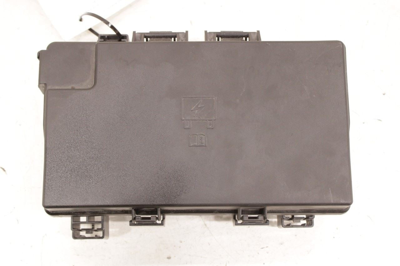 15-18 Ram 2500 Tradesman 6.4L 2WD Intelligent Power Distribution Center Fuse Box - Alshned Auto Parts