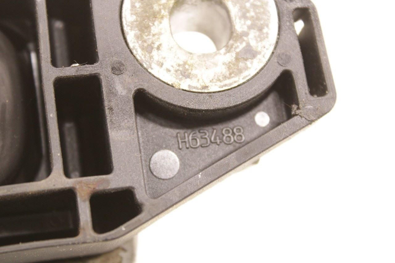 2017-2023 GMC Acadia SLT-1 3.6L AWD Right Side Engine Mount Bracket 84499831 OEM - Alshned Auto Parts