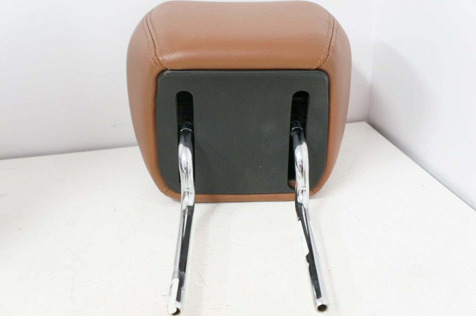 2015-2017 Chevrolet Traverse Leather Brown Front Headrest 23433522 OEM - Alshned Auto Parts