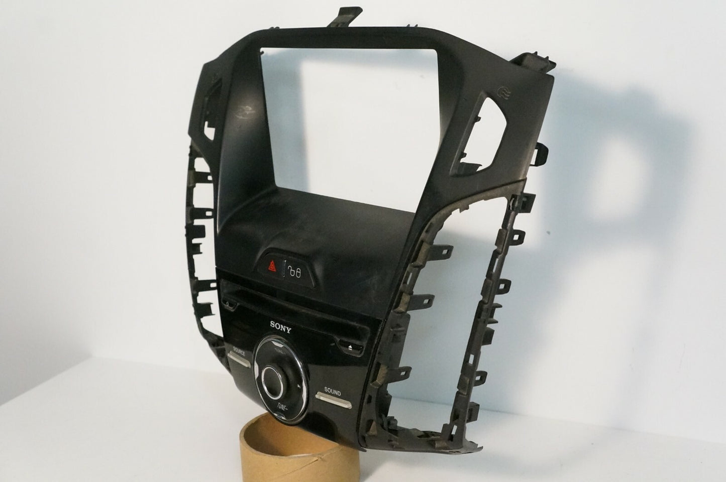 12-14 FORD FOCUS DASH RADIO DISPLAY BEZEL TRIM W/ CENTER AIR VENT OEM - Alshned Auto Parts