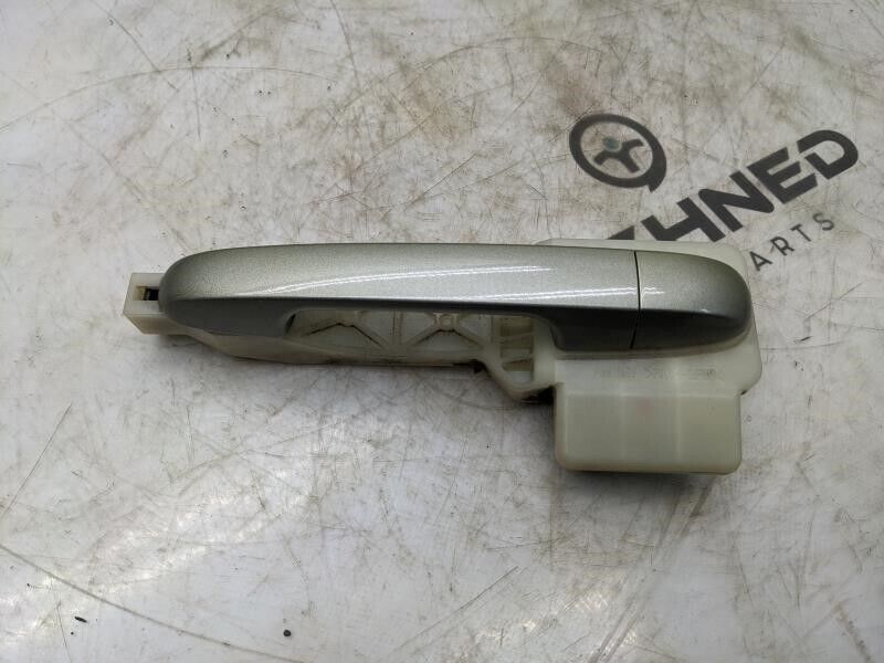 2010-2011 Kia Soul+ Rear Right Exterior Door Handle 82660-2K030 OEM - Alshned Auto Parts