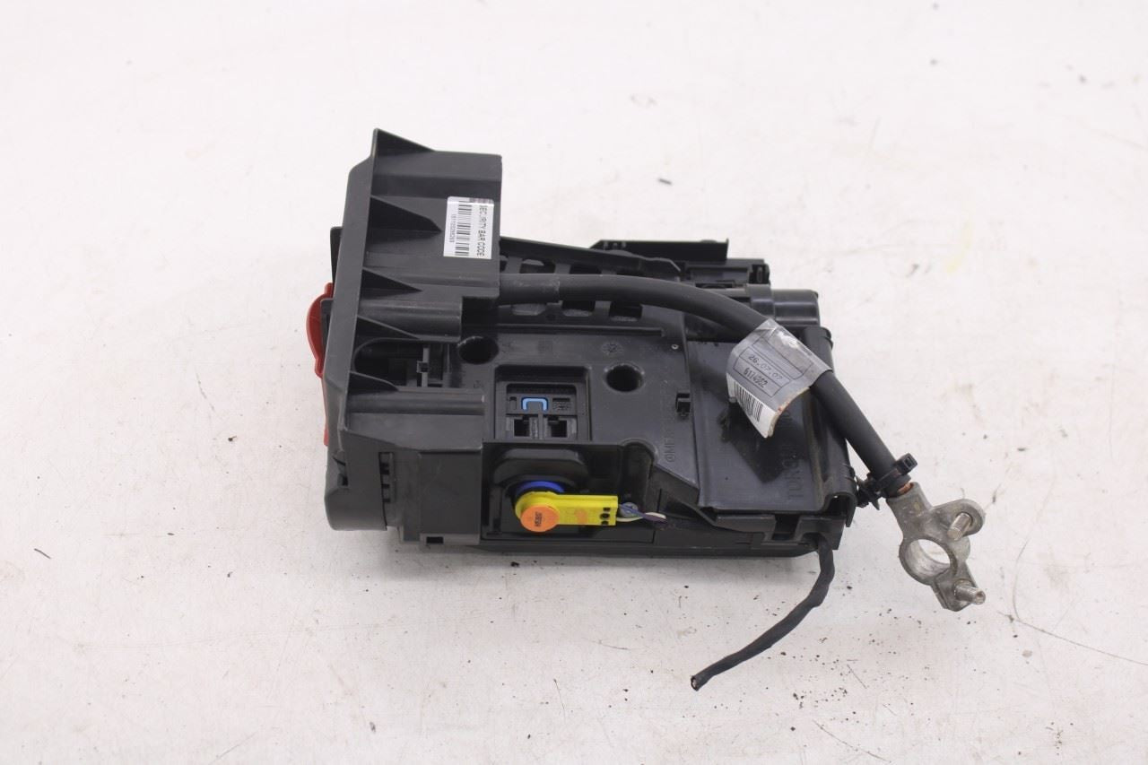 08-15 Mercedes-Benz C350 Sport 3.5L RWD Battery Terminal Junction Fuse Relay Box - Alshned Auto Parts