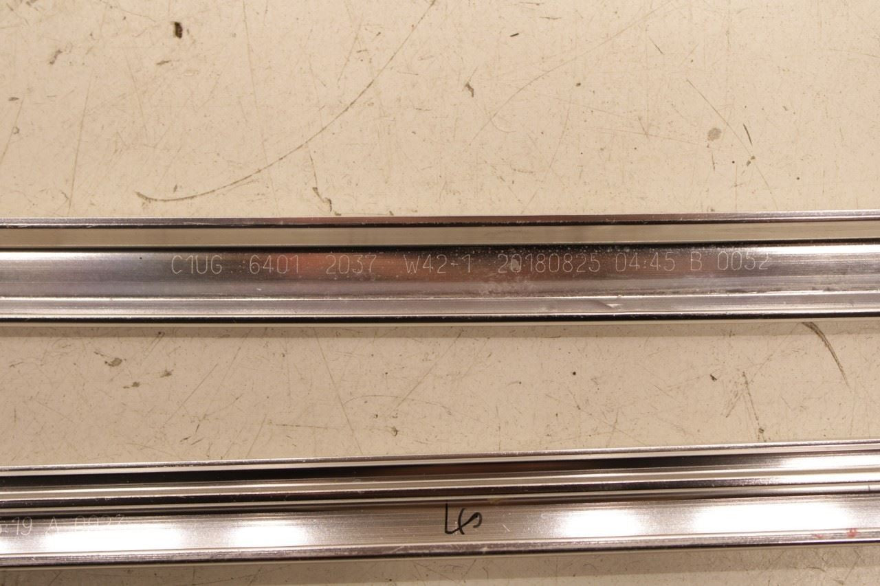17-23 GMC Acadia SLT-1 Rear Right Door Window Upper Reveal w/ Belt Outer Molding - Alshned Auto Parts